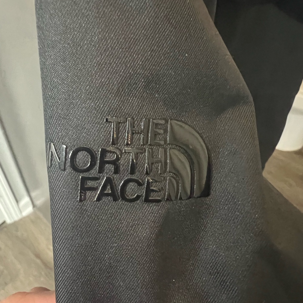 Northface Snow Jacket - Picture 3 of 5